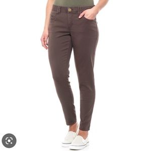 Democracy Women's Ankle Jeans in Brown